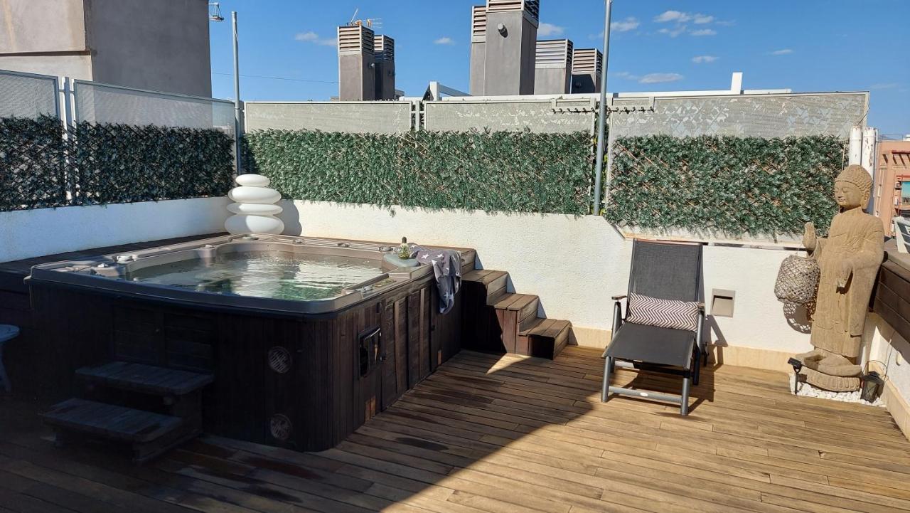 Atico De Lujo Con Jacuzzi Climatizado En Terraza Lägenhet Elche Exteriör bild