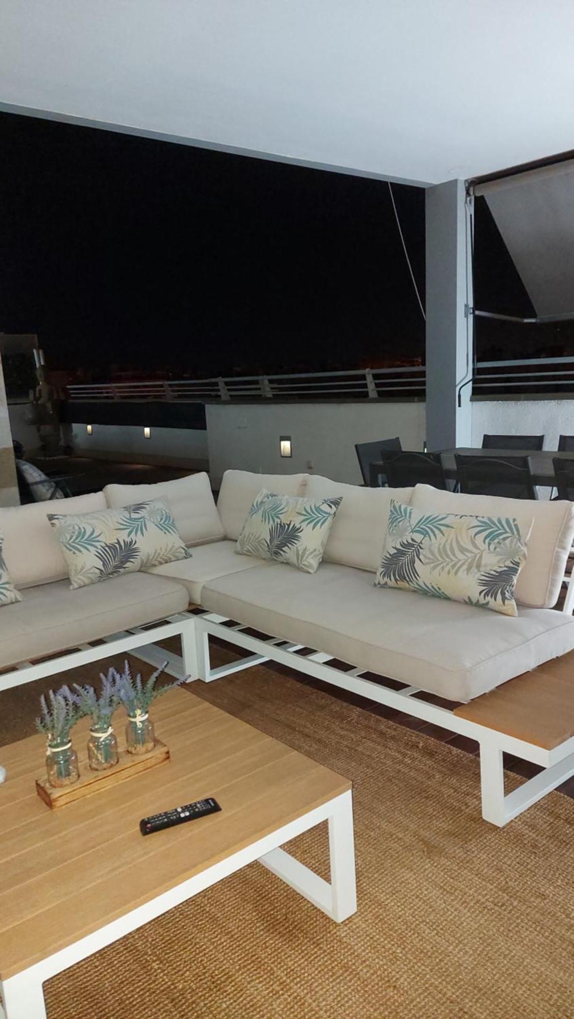 Atico De Lujo Con Jacuzzi Climatizado En Terraza Lägenhet Elche Exteriör bild